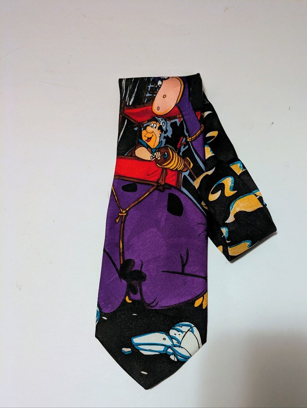 Hanna Barbera Fred Flintstone Novelty Cartoon Black and Purple Tie 1995